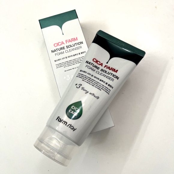 New Korean FARMSTAY Cica Farm Nature Solution Foam Cleanser K-Beauty 180ml - Picture 3 of 3